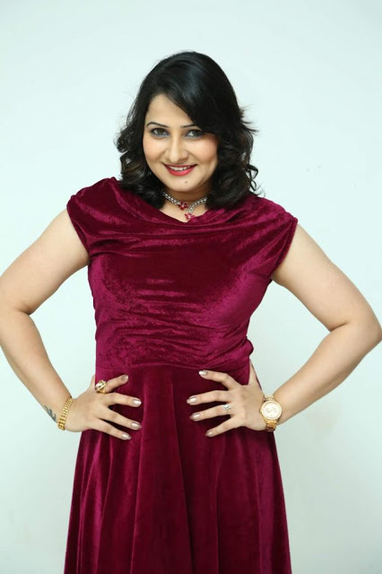 Television Actress Anju Asrani Photos In Maroon Dress 33